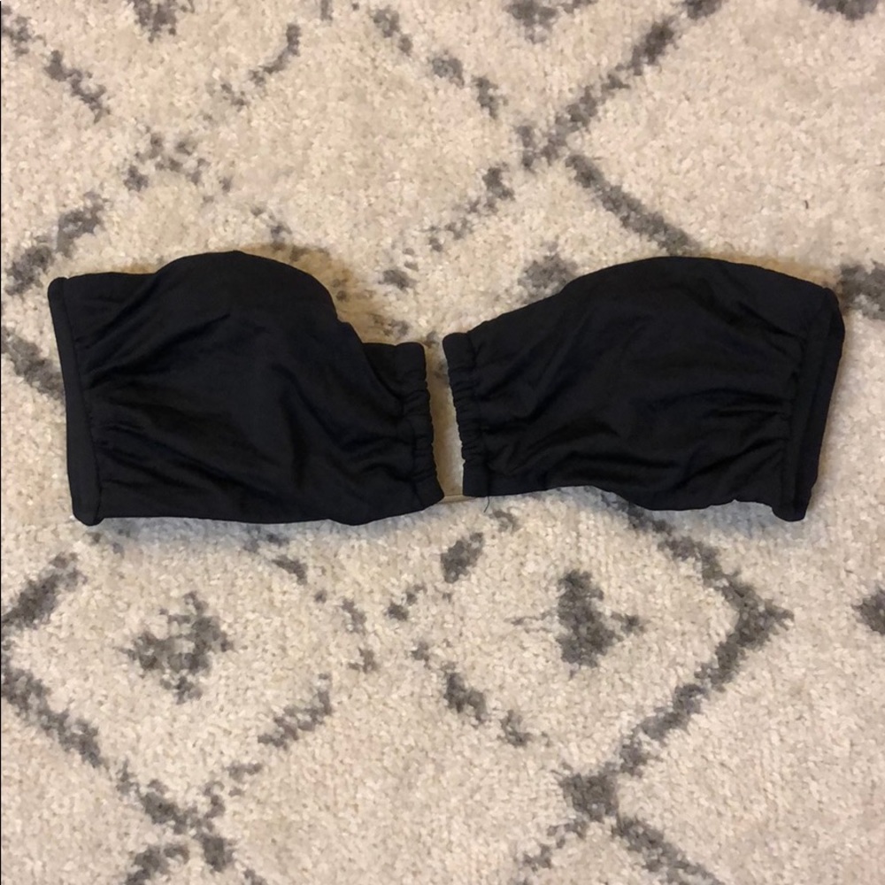 Black strapless bikini top